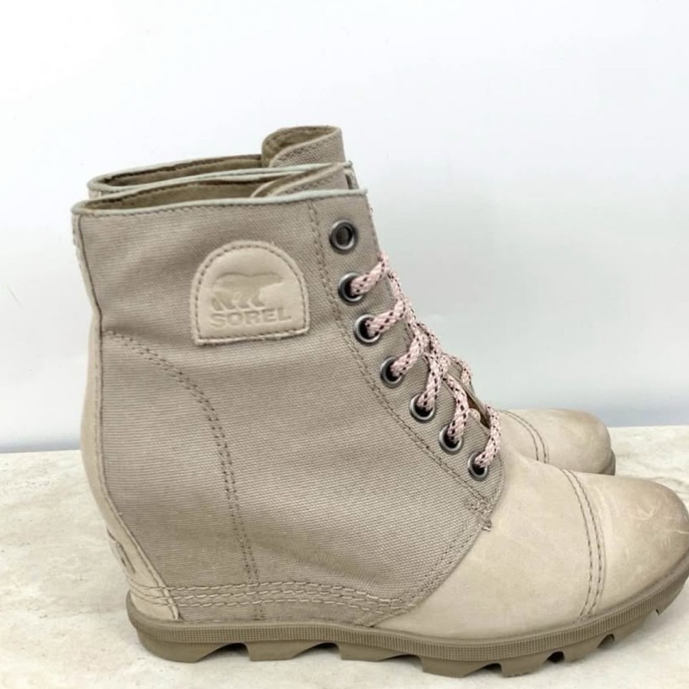 Sorel Joan of Arctic PDX Canvas and Genuine leather Taupe Women’s size 9